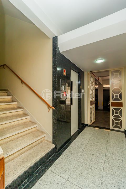 Image 27 - 953556