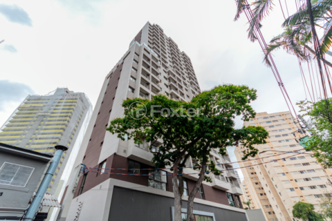 Image 17 - 931700