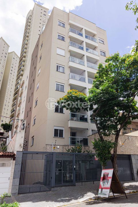 Image 21 - 933685