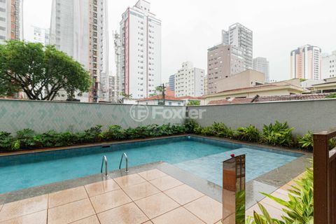Image 33 - 926607