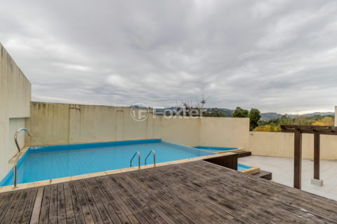 Image 34 - 987410