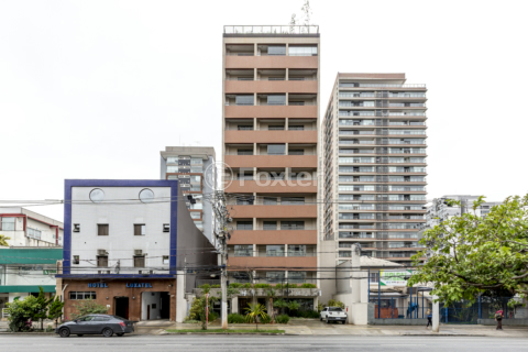 Image 19 - 979754