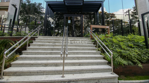 Image 1 - 1019799