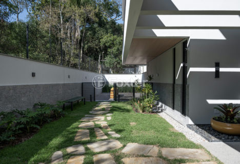 Image 28 - 1019966