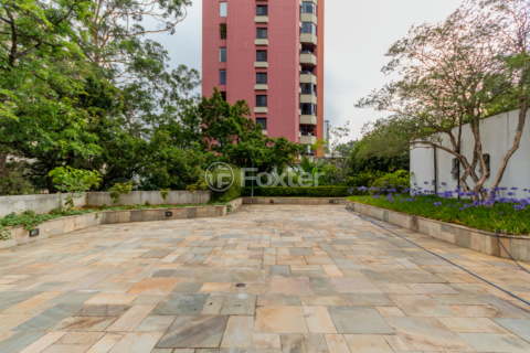 Image 33 - 961347