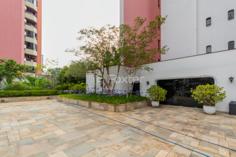 Image 34 - 961347