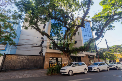 Image 7 - 988557