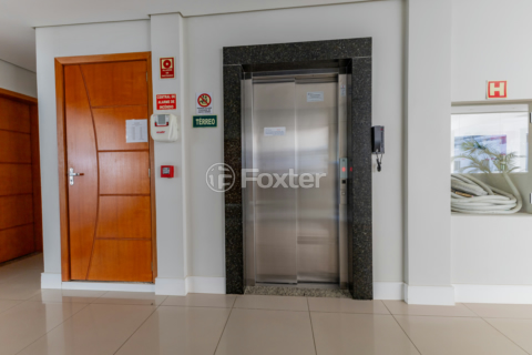 Image 33 - 995182