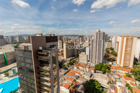 Image 13 - 900880