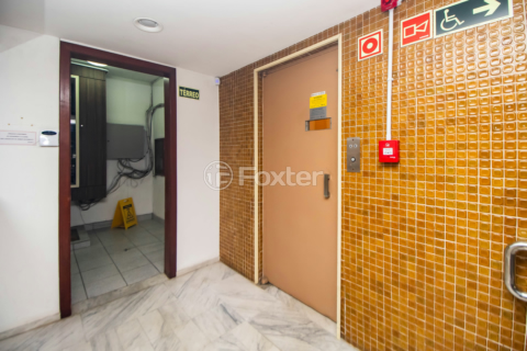 Image 34 - 987725