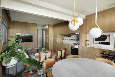 Image 21 - 931701