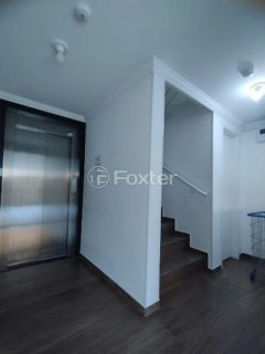 Image 25 - 876693