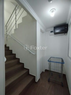 Image 24 - 876693