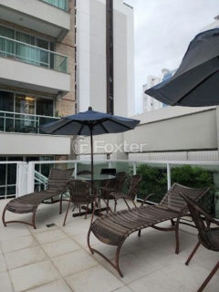 Image 22 - 953688