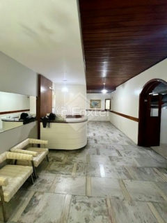Image 21 - 881422
