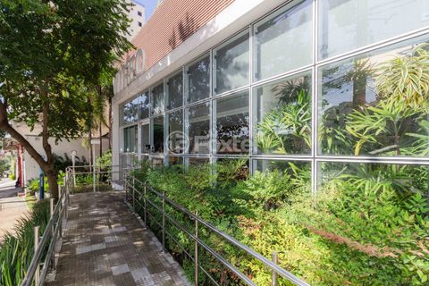 Image 27 - 921835