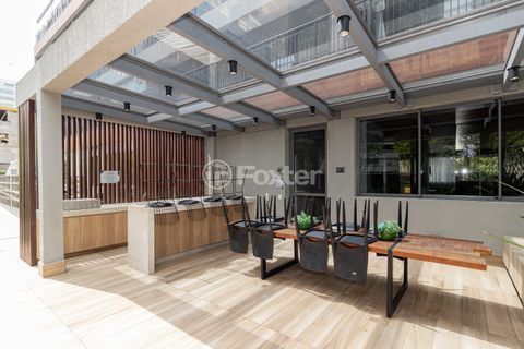 Image 17 - 1013376