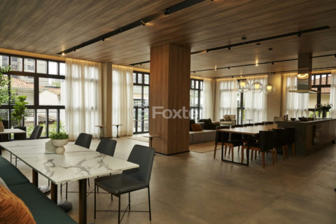 Image 32 - 1018282