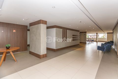 Image 17 - 1025404