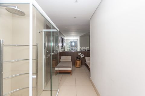 Image 21 - 1025404