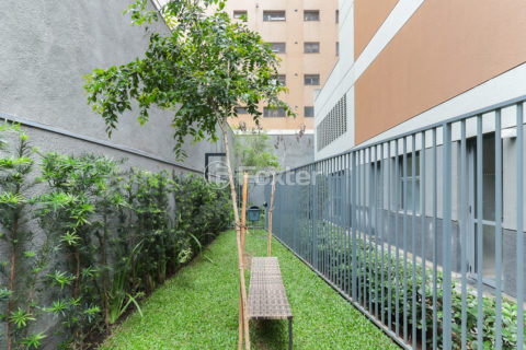 Image 20 - 893348