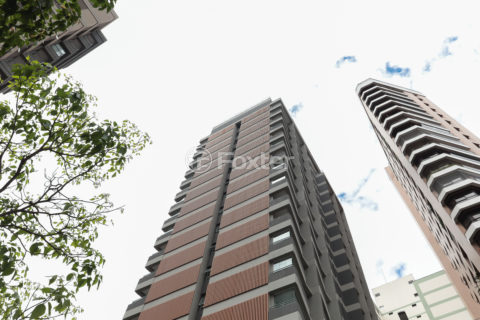 Image 11 - 893348