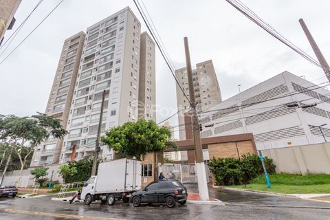 Image 32 - 925282