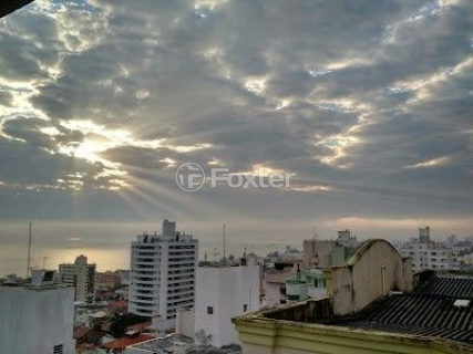 Image 21 - 858490
