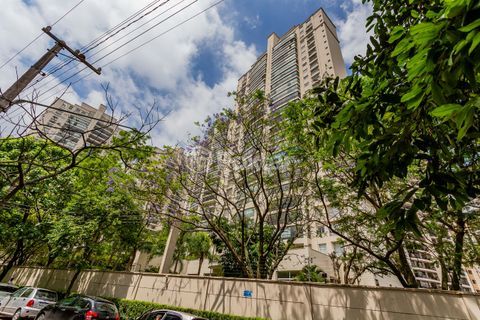 Image 17 - 1015864