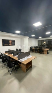 Image 28 - 886683