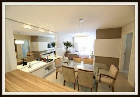 Image 21 - 896292
