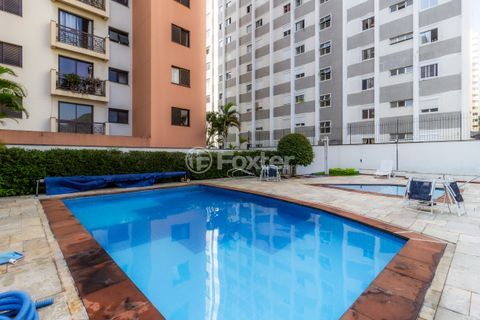 Image 6 - 927753