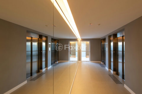 Image 61 - 1027882