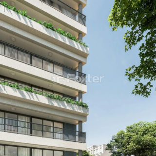 Image 11 - 195623
