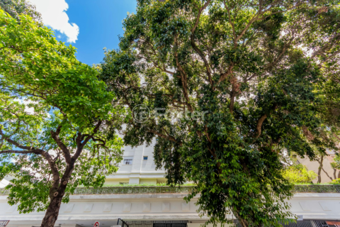 Image 34 - 1001120