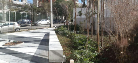 Image 32 - 1008979