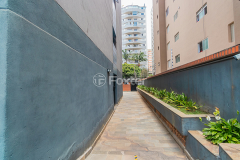 Image 53 - 987015