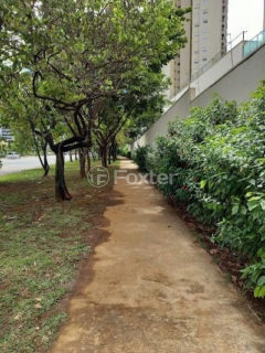 Image 30 - 865760
