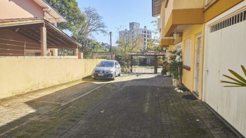 Image 32 - 1011008