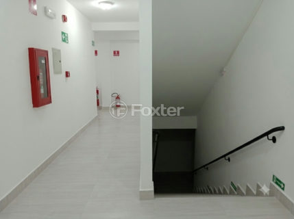 Image 25 - 997802