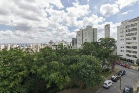 Image 12 - 961928