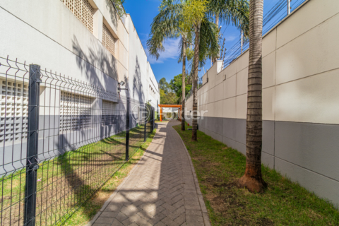 Image 38 - 1008062
