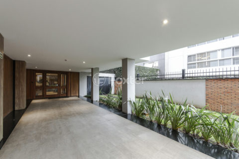 Image 25 - 900699
