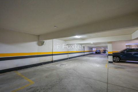 Image 37 - 876116
