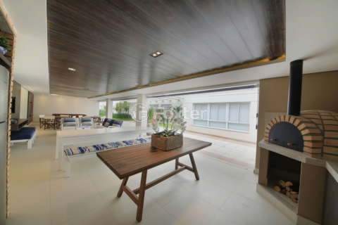 Image 42 - 1033542
