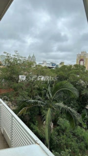 Image 10 - 851852