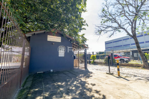 Image 21 - 1034695