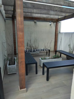 Image 30 - 1003990