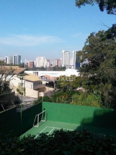 Image 10 - 877030