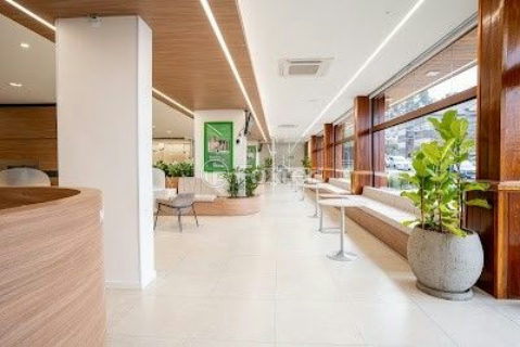 Image 22 - 890045